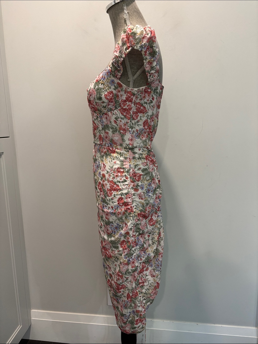 Off‑Shoulder Floral Midi Dress in Pink and Cream - Picture 6 of 16